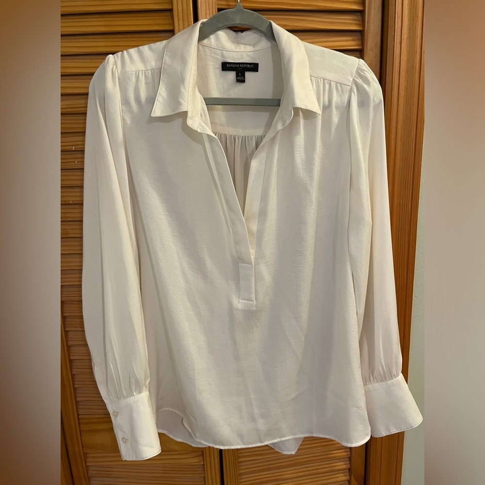 Banana Republic - white blouse size L